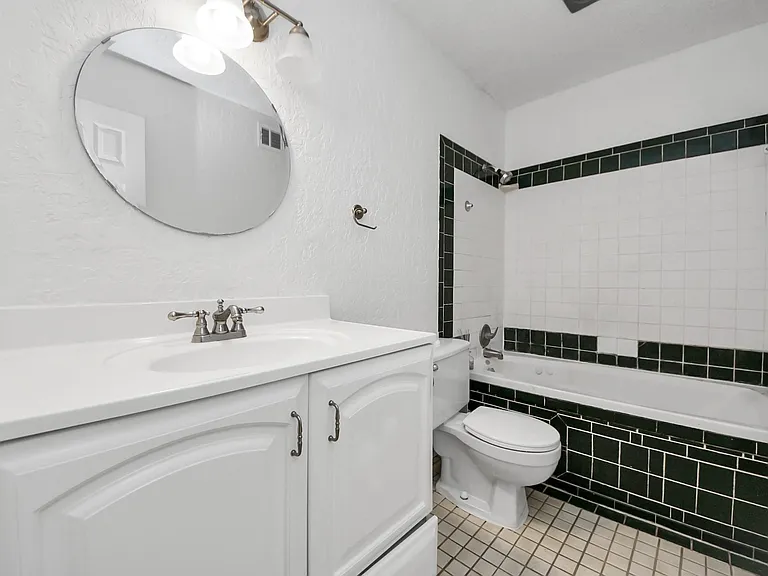17331 Red Oak Dr #55 — Photo 9