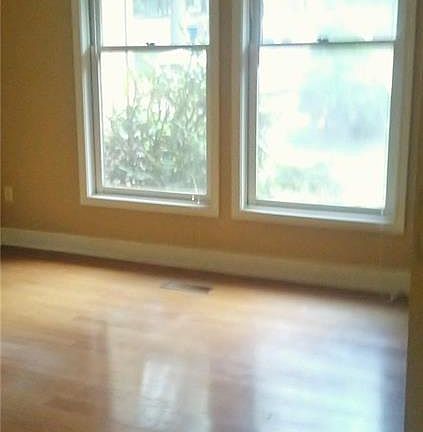 4th image of 12 Mindy Ln