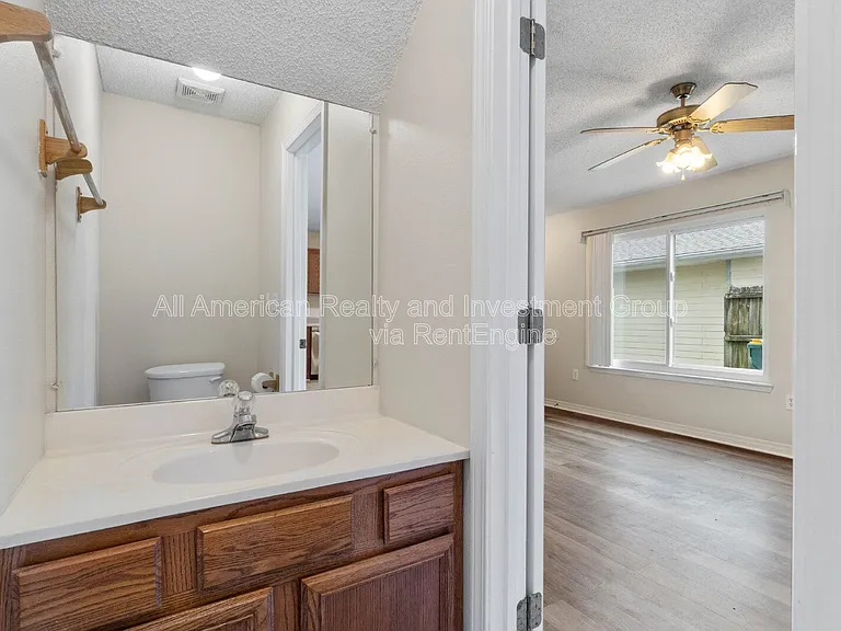 104 Hydac Rd #B — Photo 10