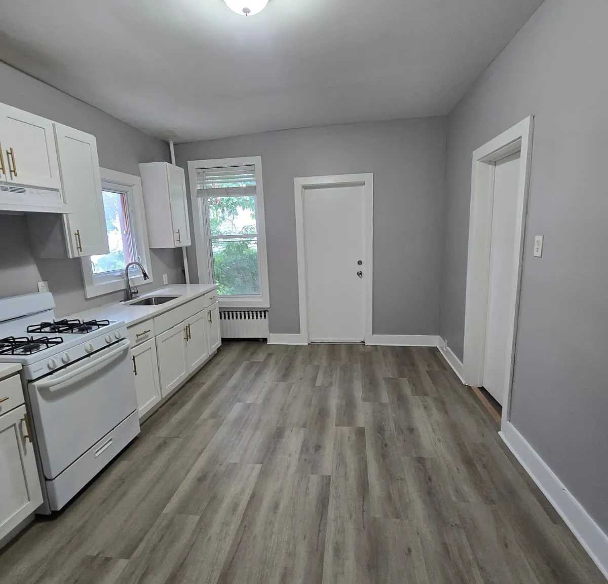 4 bed, $2,600 — Photo 3