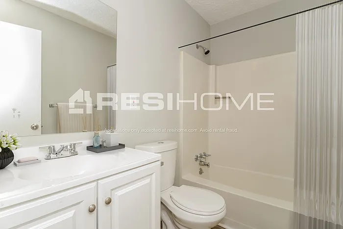 2660 Sheffield Ct SW — Photo 8