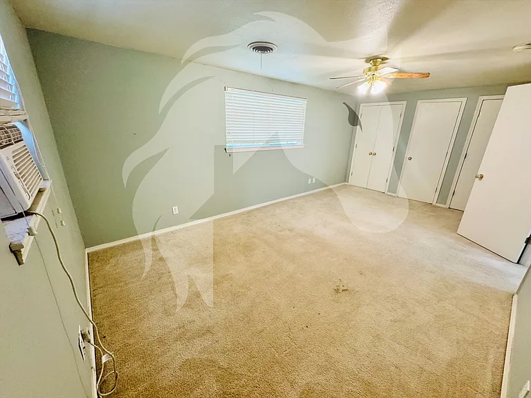 1420 Texas Ave — Photo 4
