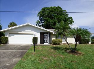 13 Lincoln Ave, Lehigh Acres, FL 33936