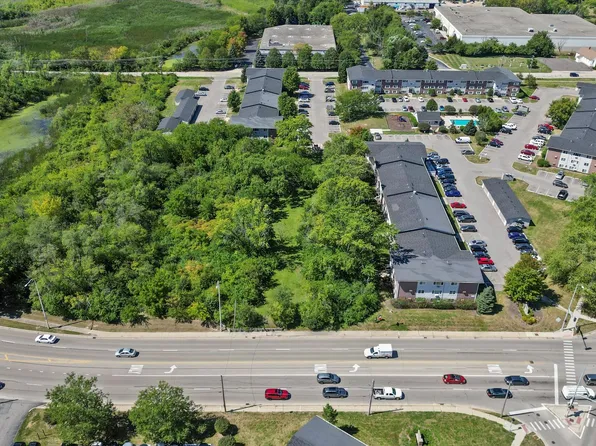 7N630 County Farm Rd, Hanover Park, IL 60133