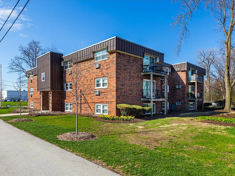 5740 East Ave #2D — Photo 7