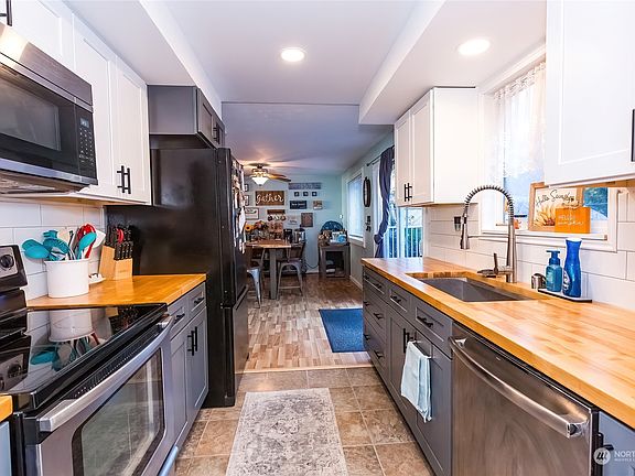 5th image of 3055 Aegean Boulevard NE