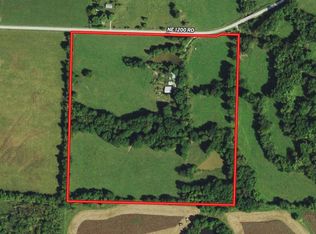 1116 NE Highway E Rd #1200, Windsor, MO 65360