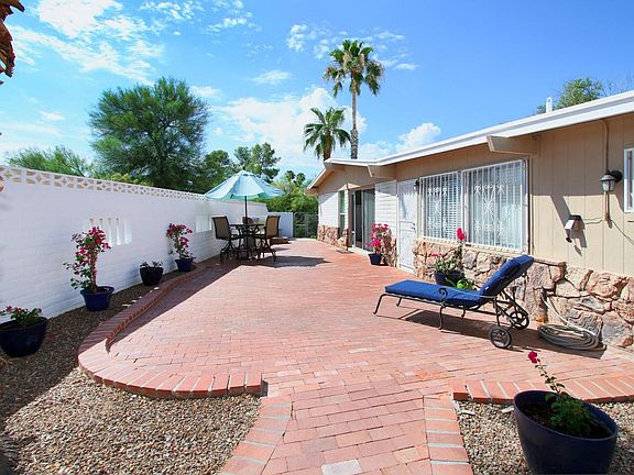 2nd image of 2833 W Calle Carapan