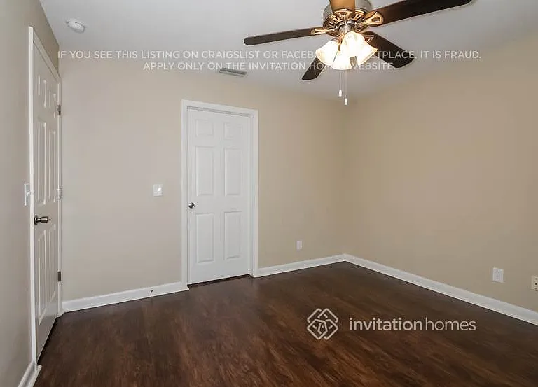 1661 New London St — Photo 16