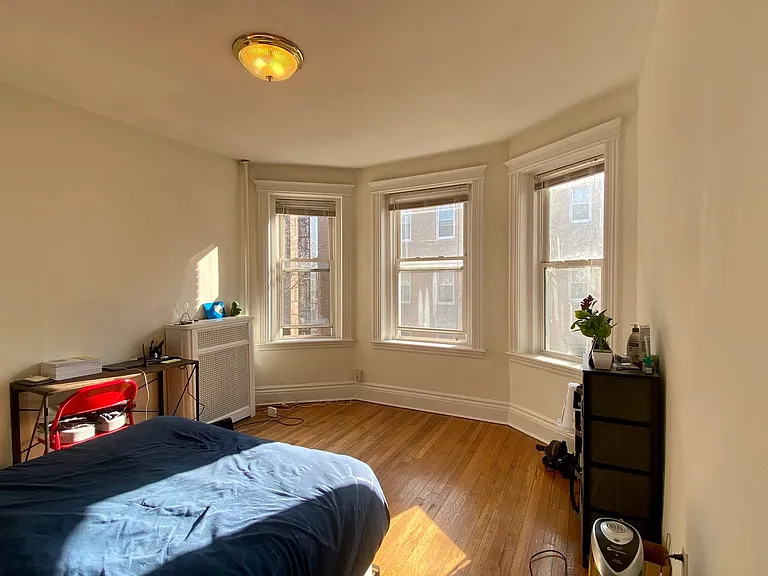 110 Warren St #18 — Photo 17