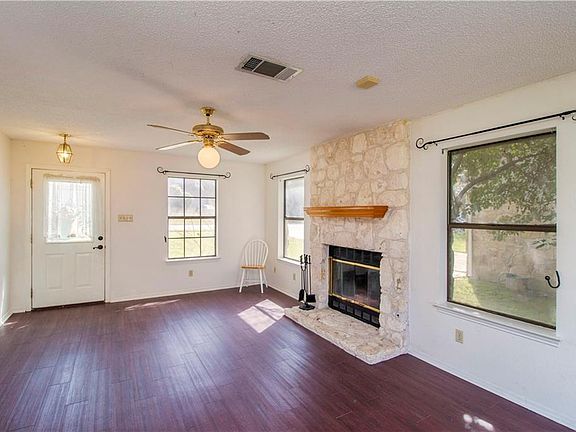 5th image of 13814 Cambourne Dr