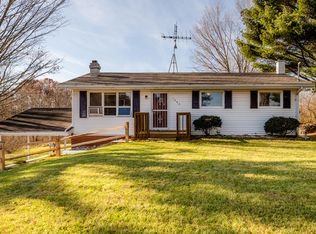 1060 S Park Rd, Benton Harbor, MI 49022