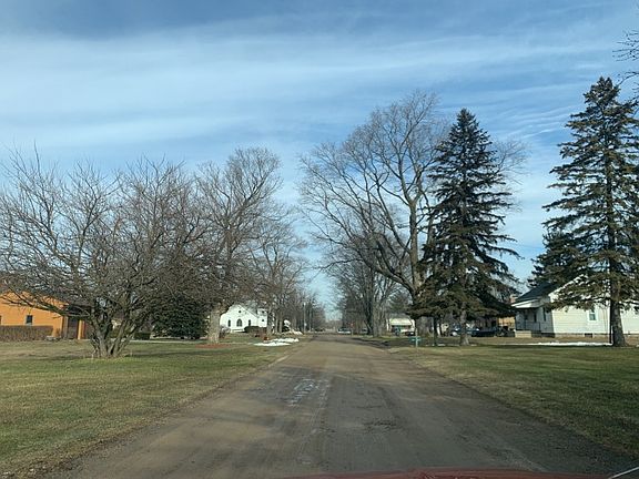 5th image of 6458 Gilmore St