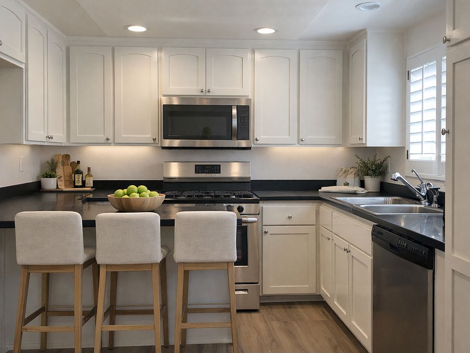 1st image of 22321 Victory Blvd #116