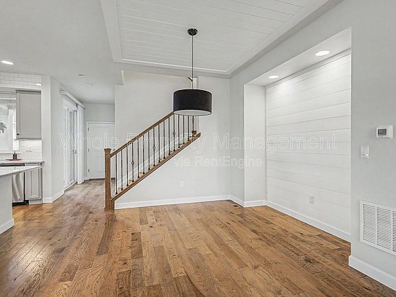 4th image of 7255 W Evans Ave