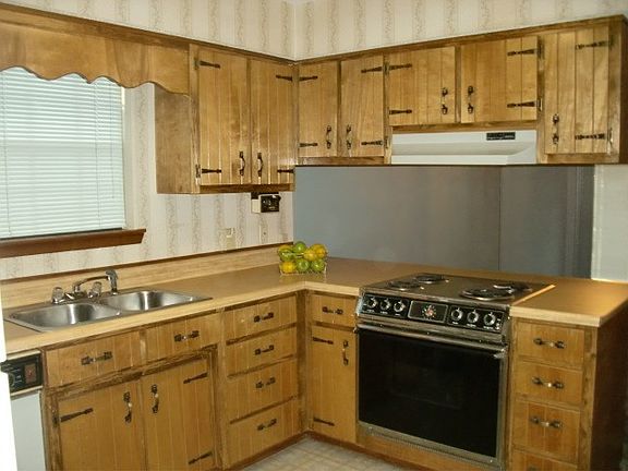 3rd image of 2407 Lowndes Dr