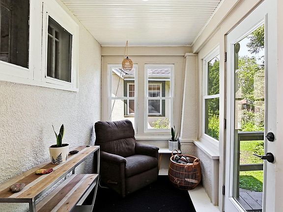 4th image of 3230 38th Ave S