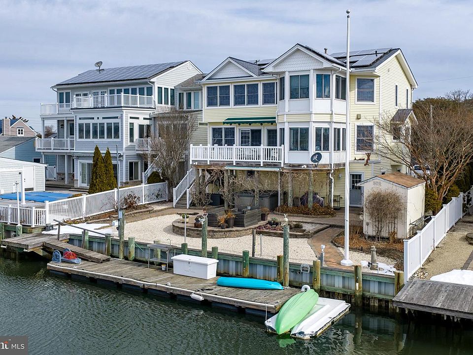 1st image of 16 Beach Dr
