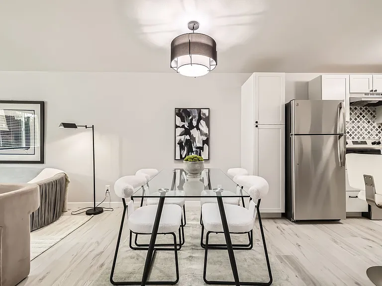 Evergreen Townhomes — Photo 6