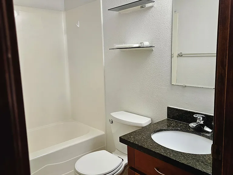 3048 NW Thistle Pl — Photo 16