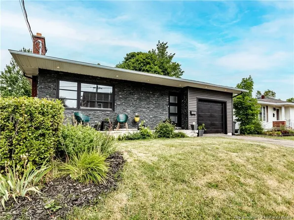 109 Upton St, Moncton, NB E1E 2Z9