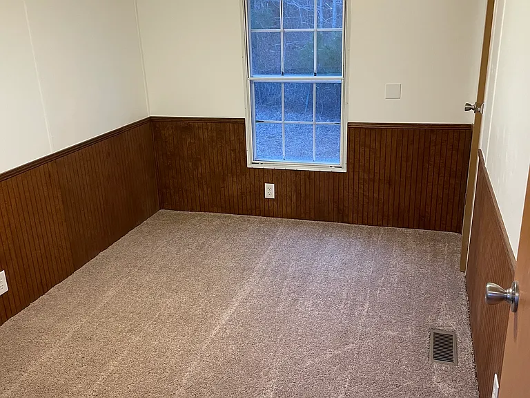 203 Barkwood Ln — Photo 12
