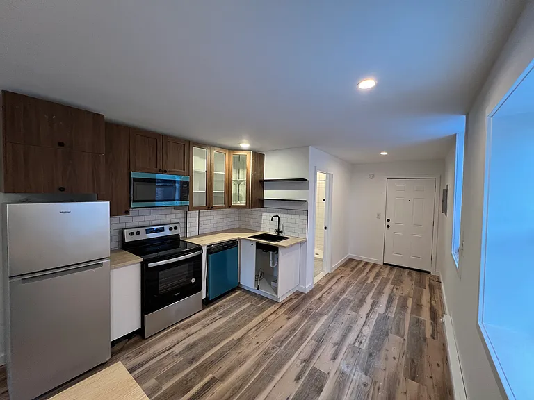26 W Bridge St #1 — Photo 3