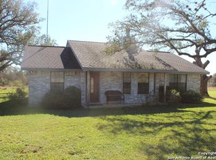 349 County Road 223, Floresville, TX 78114
