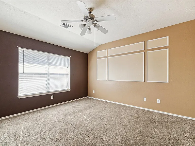 14307 Mirkwood Ln — Photo 11