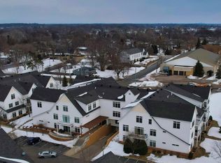 2150 Old School Rd APT 258, Mound, MN 55364