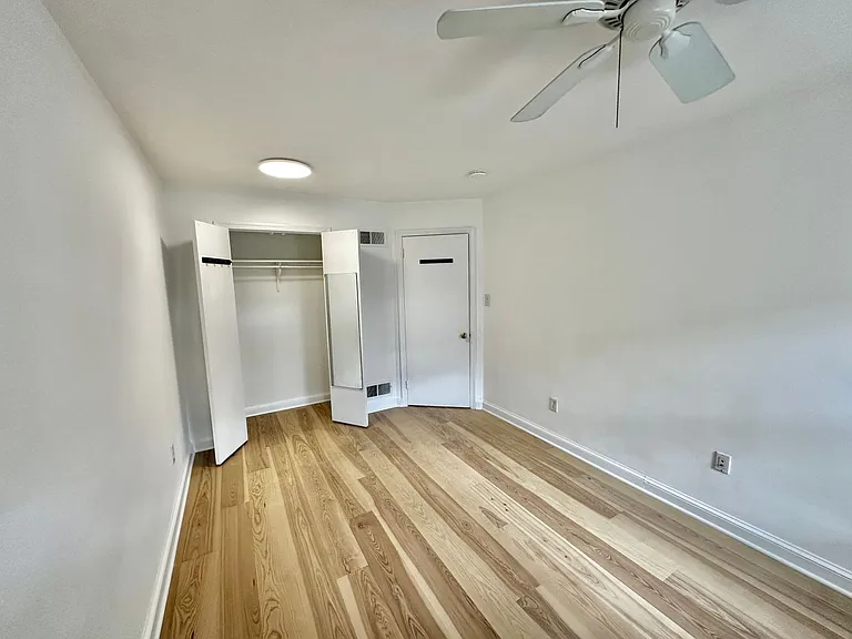 815 E St SE #1 — Photo 15