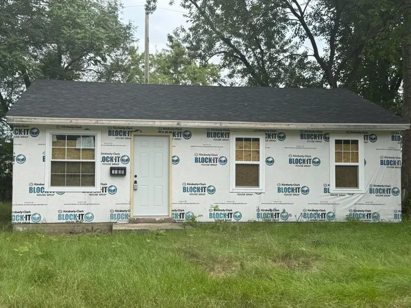 1135 Floyd St, Gary, IN 46403