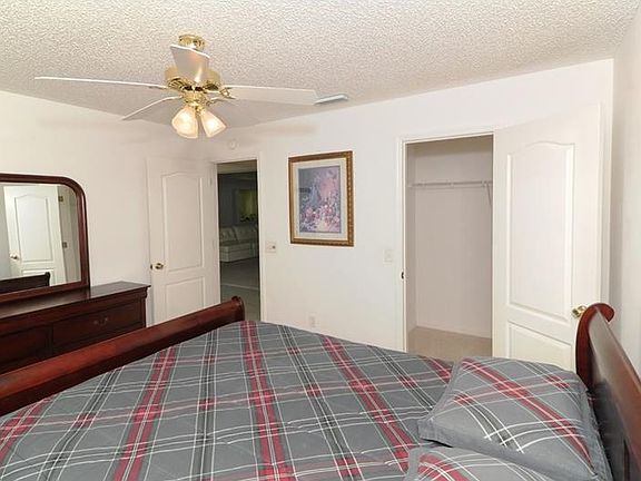 5th image of 3112 Hillside Ln