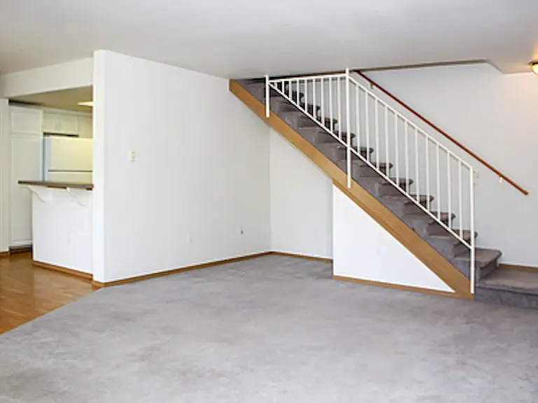 Heritage Square Apartment Homes — Photo 7