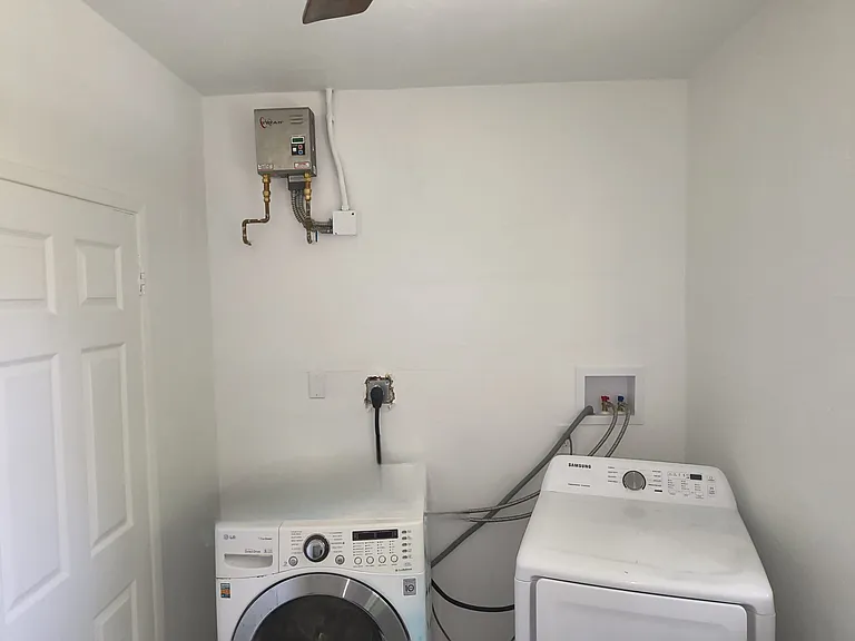650 Campus Cir — Photo 42