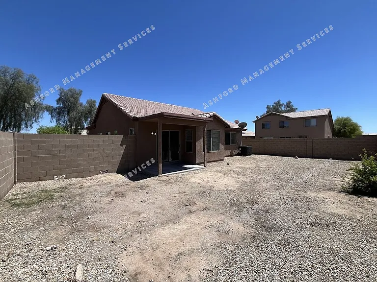 2046 S 171st Dr — Photo 23