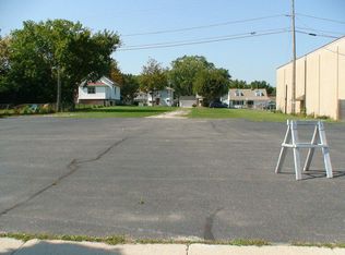 1021 S 84th St, Milwaukee, WI 53214