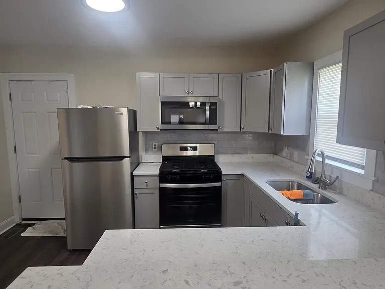 844 Forest St — Photo 58