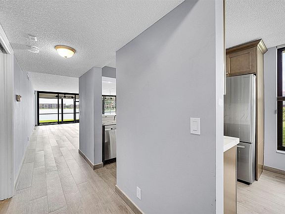 5th image of 5801 Coral Lake Drive #101