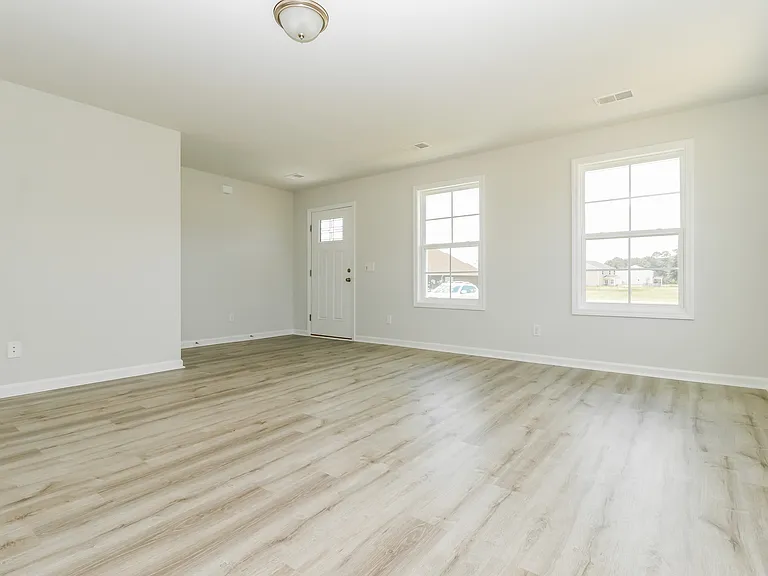 374 Tondee Way — Photo 3