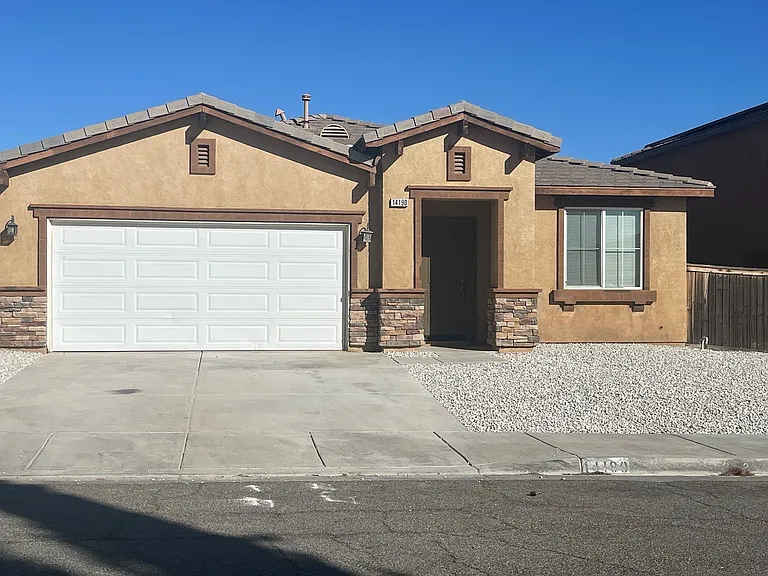 14190 Blackstone St — Photo 25