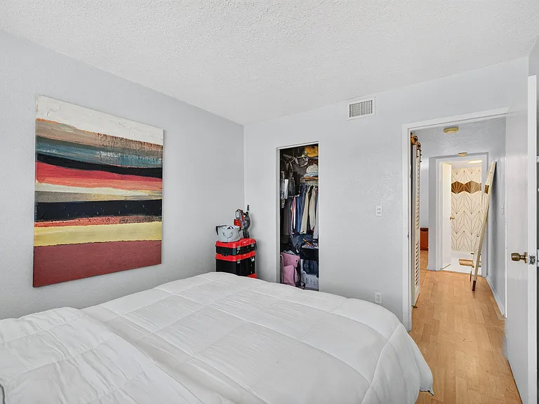 3004 NE 5th Ter #C216 — Photo 43