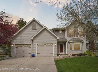 6608 French Creek Dr, Lansing, MI