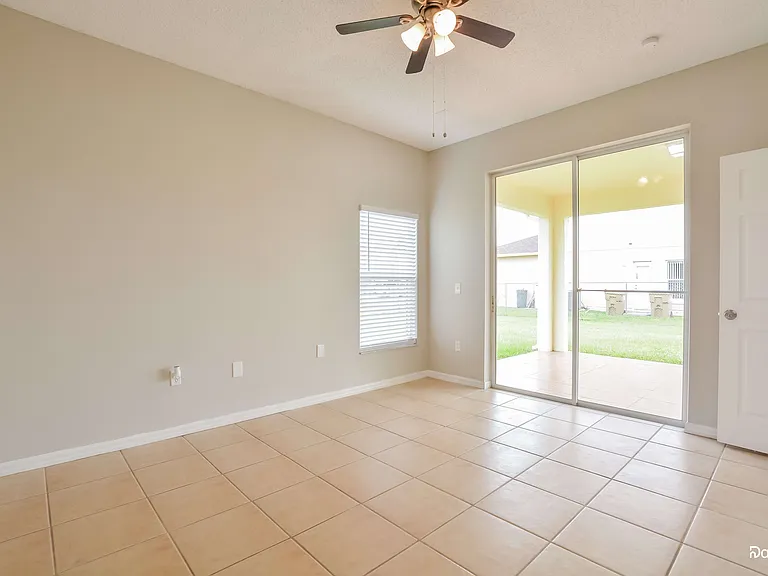 139 Brixham Ct — Photo 8