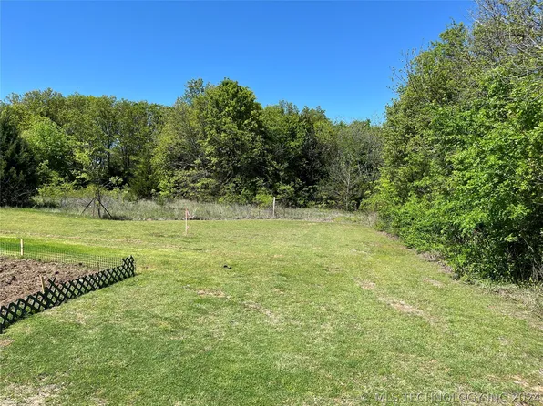 Grove St, Madill, OK 73446