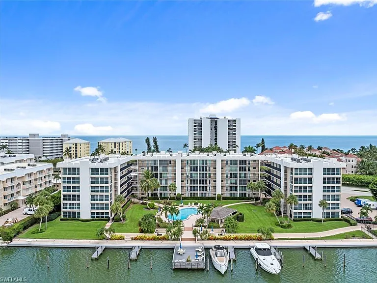 3500 Gulf Shore Blvd N #408 — Photo 21