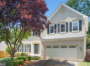 17237 Pickwick Dr, Purcellville, VA 20132