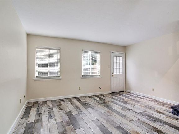 4th image of 4037 Division St #4037