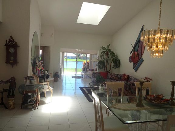 5th image of 5823 Royal Lake Cir
