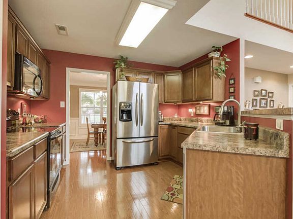 4th image of 5922 Gray Gables Dr